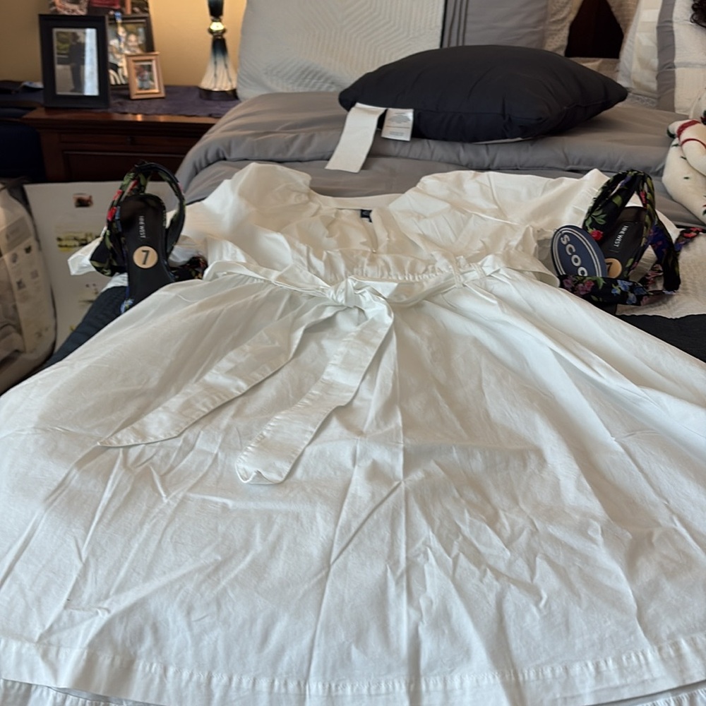 Scoop NYC White Midi Dress beautiful dress for late events - Picture 3 of 5